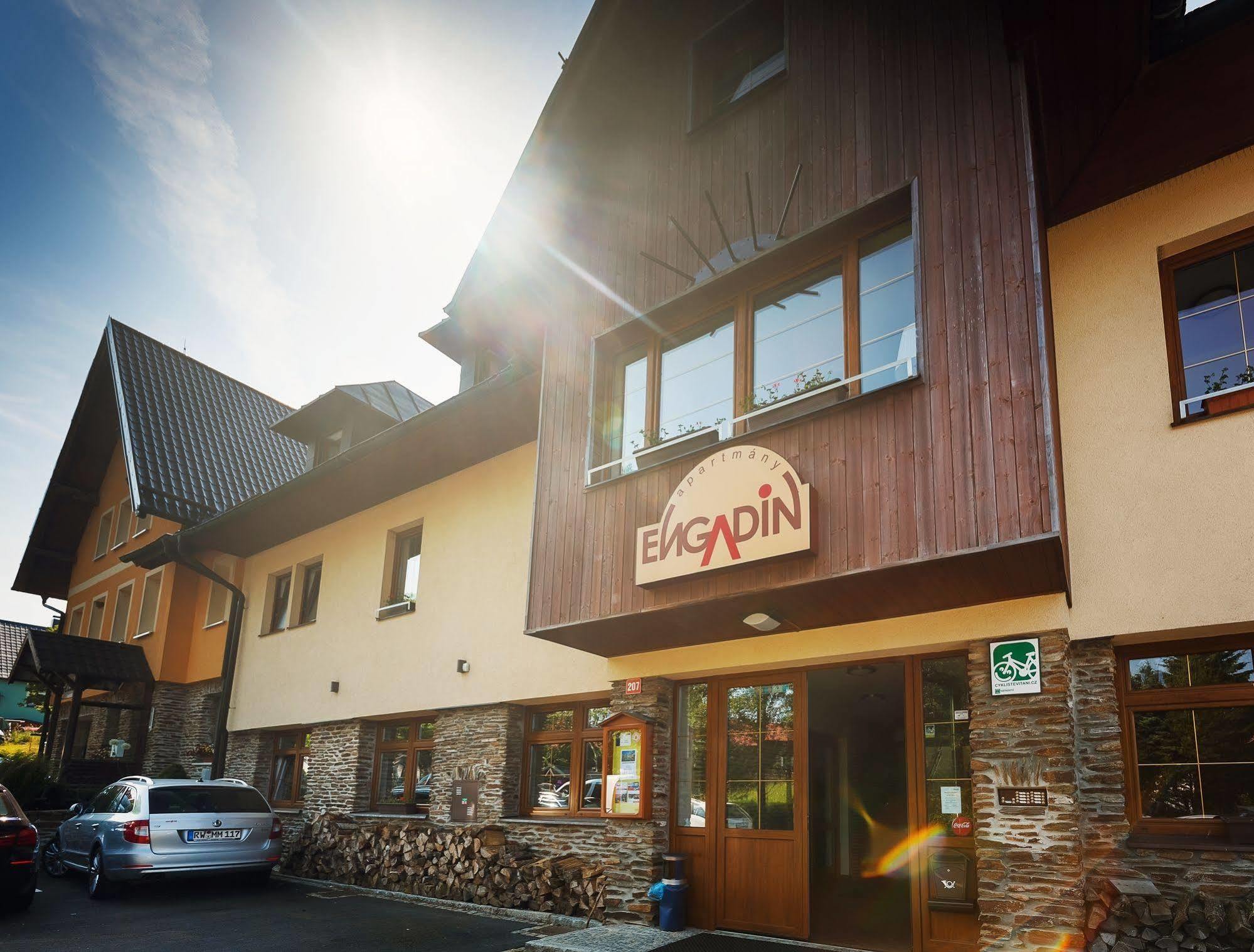 Apartmany Engadin Bozi Dar Ngoại thất bức ảnh